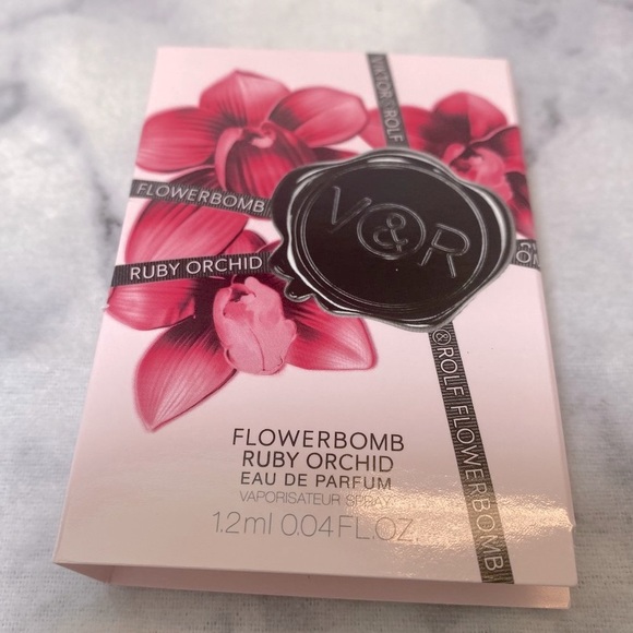 Bundle 5 Luxury Brand Samples - VIKTOR & ROLF - Picture 5 of 10